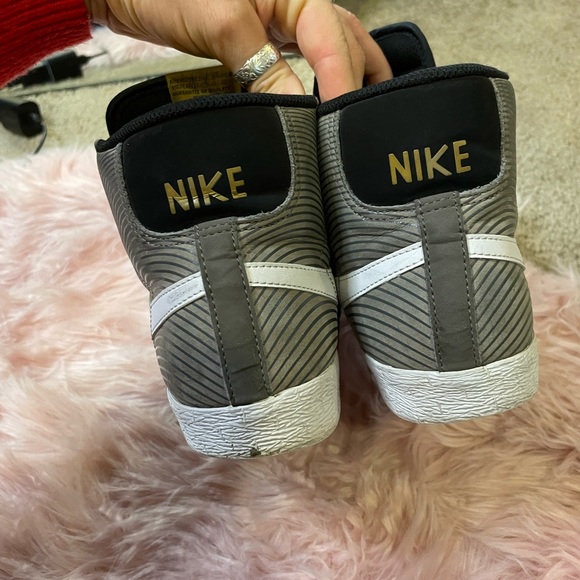 Nike shoes - Picture 7 of 8